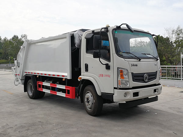 程力威牌CLW5120ZYSE6型壓縮式垃圾車(chē)