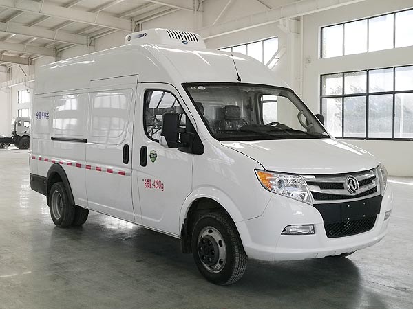 程力威牌CLW5040XLC6DP型冷藏車